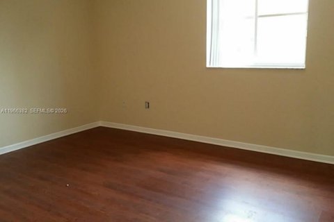 Townhouse in Miramar, Florida 3 bedrooms, 121.33 sq.m. № 2029634 - photo 8