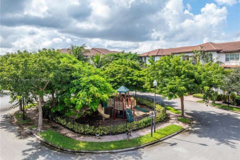 Touwnhouse à vendre à Miramar, Floride: 3 chambres, 165.55 m2 № 1955992 - photo 30