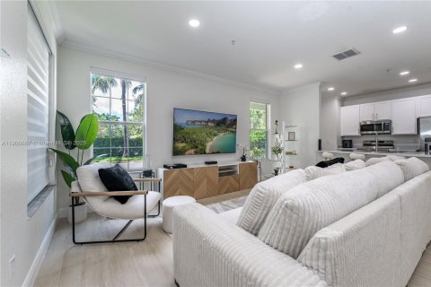 Touwnhouse à vendre à Miramar, Floride: 3 chambres, 165.55 m2 № 1955992 - photo 2