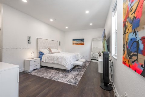 Touwnhouse à vendre à Miramar, Floride: 3 chambres, 165.55 m2 № 1955992 - photo 12