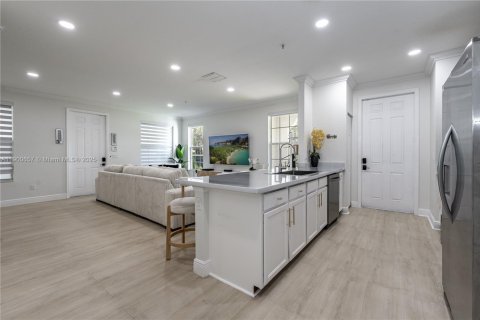 Touwnhouse à vendre à Miramar, Floride: 3 chambres, 165.55 m2 № 1955992 - photo 6