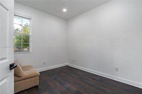 Touwnhouse à vendre à Miramar, Floride: 3 chambres, 165.55 m2 № 1955992 - photo 20