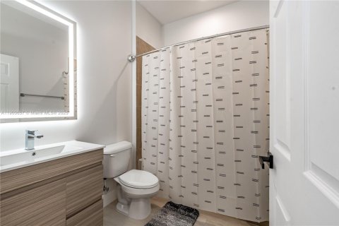 Touwnhouse à vendre à Miramar, Floride: 3 chambres, 165.55 m2 № 1955992 - photo 19