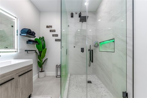 Touwnhouse à vendre à Miramar, Floride: 3 chambres, 165.55 m2 № 1955992 - photo 16