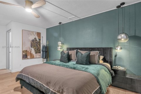 Condo in Fort Lauderdale, Florida, 2 bedrooms  № 2020712 - photo 27