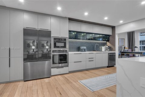 Condo in Fort Lauderdale, Florida, 2 bedrooms  № 2020712