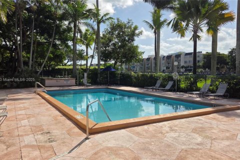 Condo in Miami, Florida, 1 bedroom  № 1951163 - photo 10