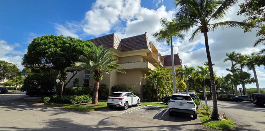 Condominio en Miami, Florida, 1 dormitorio № 1951163