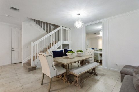 Casa en venta en Pompano Beach, Florida, 3 dormitorios, 183.95 m2 № 1135474 - foto 1