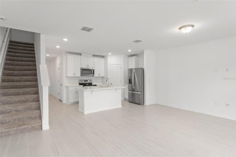 Townhouse in Orlando, Florida 3 bedrooms, 138.33 sq.m. № 1900820 - photo 3