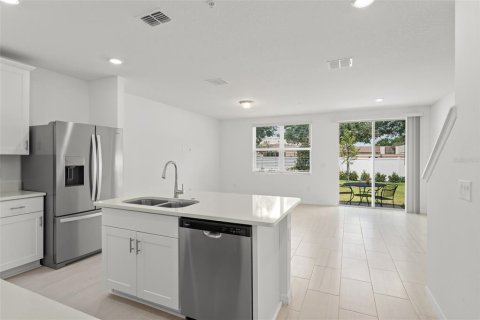 Townhouse in Orlando, Florida 3 bedrooms, 138.33 sq.m. № 1900820 - photo 8