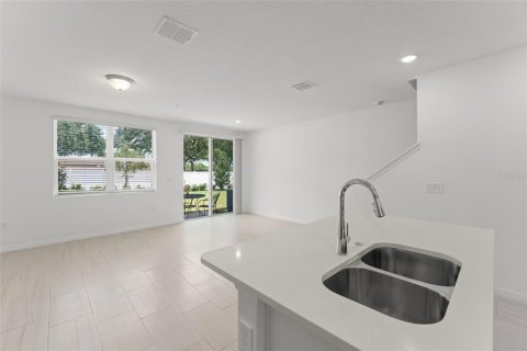 Townhouse in Orlando, Florida 3 bedrooms, 138.33 sq.m. № 1900820 - photo 9
