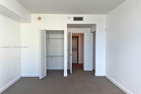 Copropriété à louer à Hollywood, Floride: 1 chambre, 75.25 m2 № 2192343 - photo 10