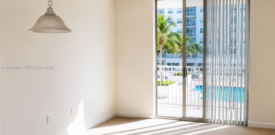 Condo à Hollywood, Floride, 1 chambre  № 2192343