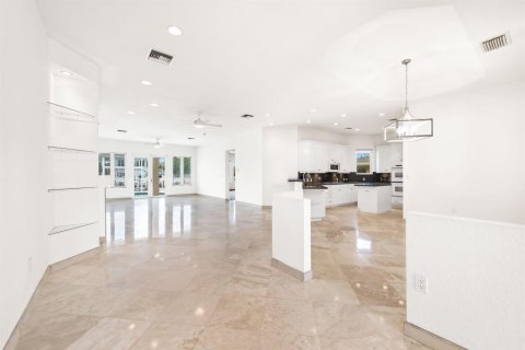 Villa ou maison à vendre à Fort Lauderdale, Floride: 4 chambres, 236.44 m2 № 2087402 - photo 3