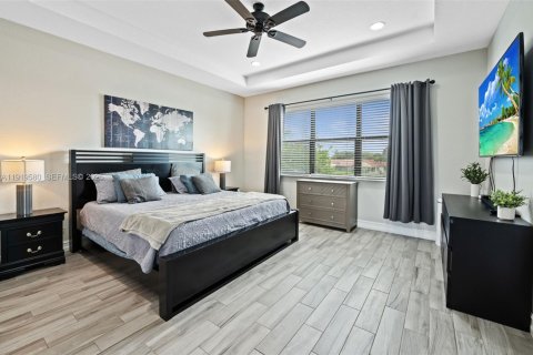 Купить виллу или дом в Пемброк-Пайнс, Флорида 4 спальни, 193.05м2, № 1977133 - фото 11