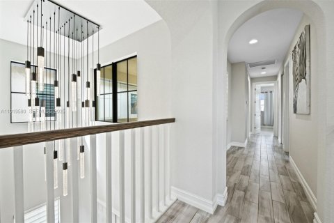 Купить виллу или дом в Пемброк-Пайнс, Флорида 4 спальни, 193.05м2, № 1977133 - фото 10