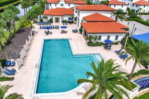 Купить виллу или дом в Пемброк-Пайнс, Флорида 4 спальни, 193.05м2, № 1977133 - фото 30