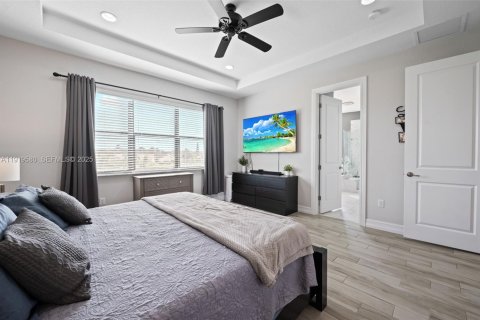 Купить виллу или дом в Пемброк-Пайнс, Флорида 4 спальни, 193.05м2, № 1977133 - фото 12