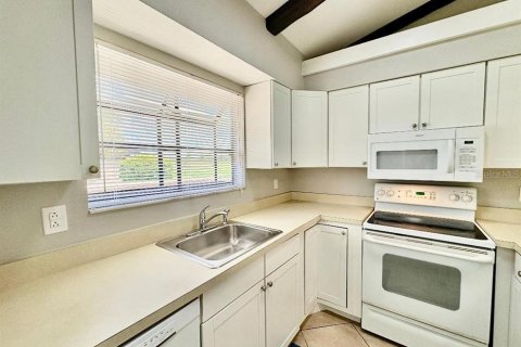 House in North Port, Florida 2 bedrooms, 72.46 sq.m. № 1883544 - photo 2