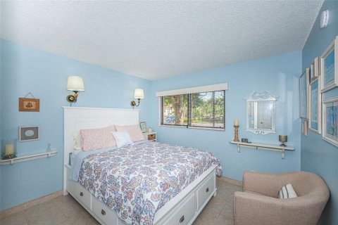 Condo in Saint Petersburg, Florida, 2 bedrooms  № 1122371 - photo 6