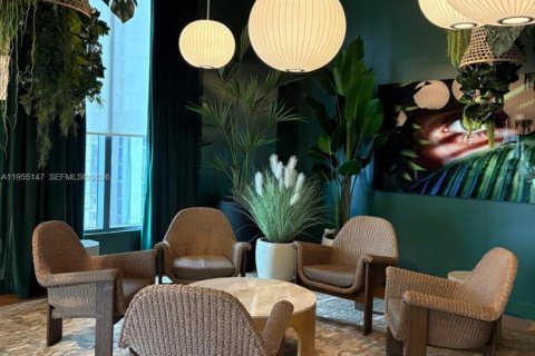 Condominio en venta en Miami, Florida, 1 dormitorio, 54.91 m2 № 2010630 - foto 23