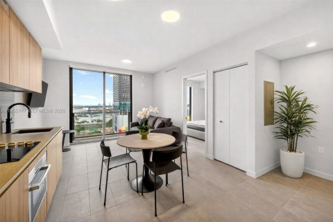 Condominio en venta en Miami, Florida, 1 dormitorio, 54.91 m2 № 2010630 - foto 2