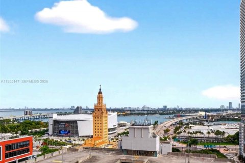 Condominio en venta en Miami, Florida, 1 dormitorio, 54.91 m2 № 2010630 - foto 15