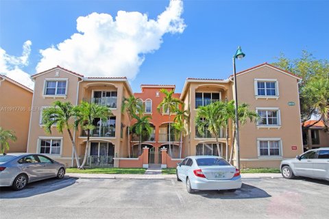 Copropriété à louer à Doral, Floride: 3 chambres, 118.08 m2 № 1988653 - photo 23