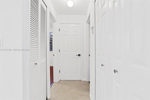 Copropriété à louer à Doral, Floride: 3 chambres, 118.08 m2 № 1988653 - photo 10