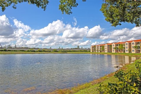 Copropriété à louer à Doral, Floride: 3 chambres, 118.08 m2 № 1988653 - photo 25