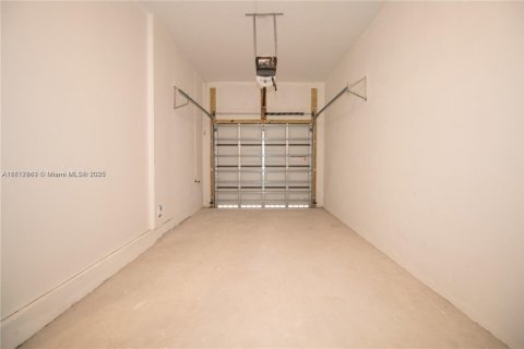 Casa en venta en Pembroke Pines, Florida, 3 dormitorios, 190.82 m2 № 1787064 - foto 14