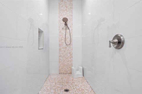 Casa en venta en Pembroke Pines, Florida, 3 dormitorios, 190.82 m2 № 1787064 - foto 26