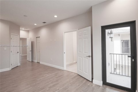 Casa en venta en Pembroke Pines, Florida, 3 dormitorios, 190.82 m2 № 1787064 - foto 24
