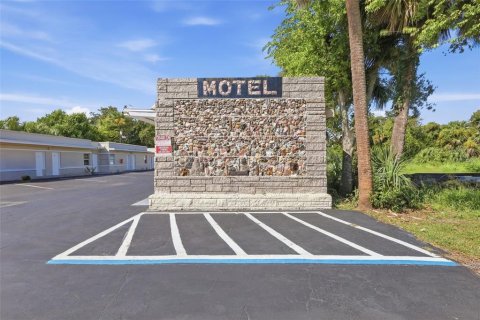 Hotel in Holly Hill, Florida 353.03 sq.m. № 2377811 - photo 10