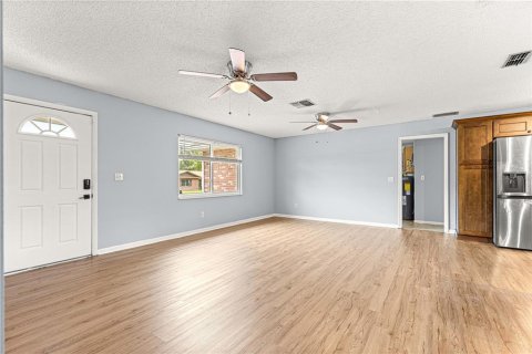 Casa en venta en Ocala, Florida, 4 dormitorios, 185.99 m2 № 1765312 - foto 12