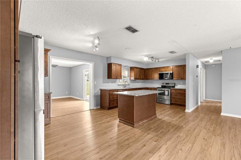 Casa en venta en Ocala, Florida, 4 dormitorios, 185.99 m2 № 1765312 - foto 9