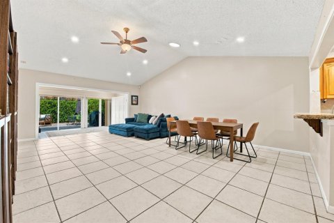 Villa ou maison à vendre à Boca Raton, Floride: 3 chambres, 165.83 m2 № 2414368 - photo 3