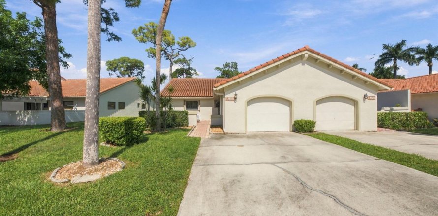 Villa ou maison à Boca Raton, Floride 3 chambres, 165.83 m2 № 2414368