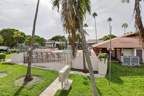 Condominio en venta en Margate, Florida, 2 dormitorios, 94.67 m2 № 1984350 - foto 17