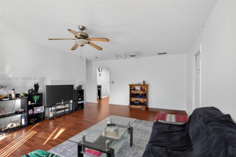 Condominio en venta en Margate, Florida, 2 dormitorios, 94.67 m2 № 1984350 - foto 6