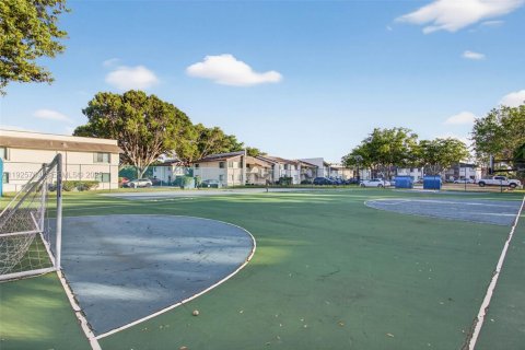 Condominio en venta en Margate, Florida, 2 dormitorios, 94.67 m2 № 1984350 - foto 14