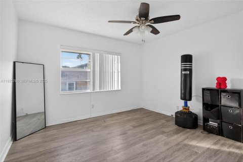 Condominio en venta en Margate, Florida, 2 dormitorios, 94.67 m2 № 1984350 - foto 12