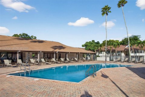 Condominio en venta en Margate, Florida, 2 dormitorios, 94.67 m2 № 1984350 - foto 16