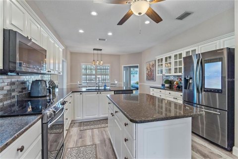 Villa ou maison à louer à Nokomis, Floride: 4 chambres, 244.61 m2 № 1848065 - photo 11