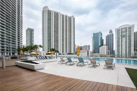 Condo in Miami, Florida, 2 bedrooms № 2076575 - photo 9