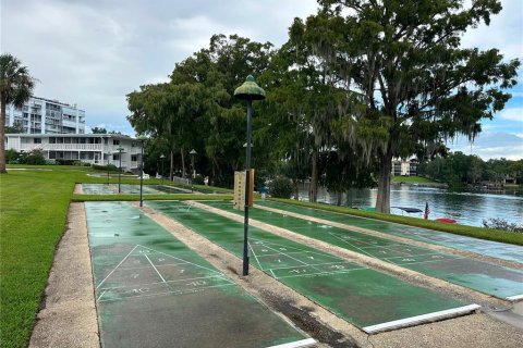 Condo in Maitland, Florida, 2 bedrooms  № 2379496 - photo 10