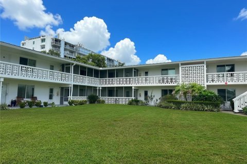 Condo in Maitland, Florida, 2 bedrooms  № 2379496