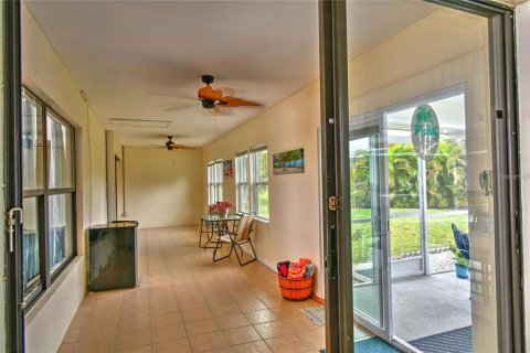 House in Punta Gorda, Florida 3 bedrooms, 177.91 sq.m. № 2149203 - photo 30