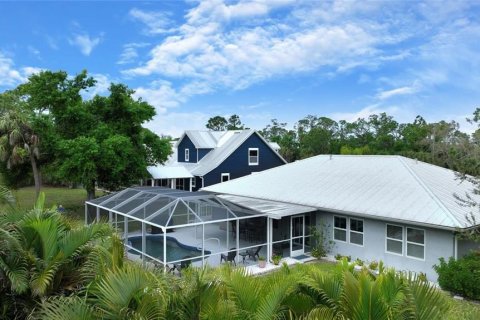 House in Punta Gorda, Florida 3 bedrooms, 177.91 sq.m. № 2149203 - photo 3